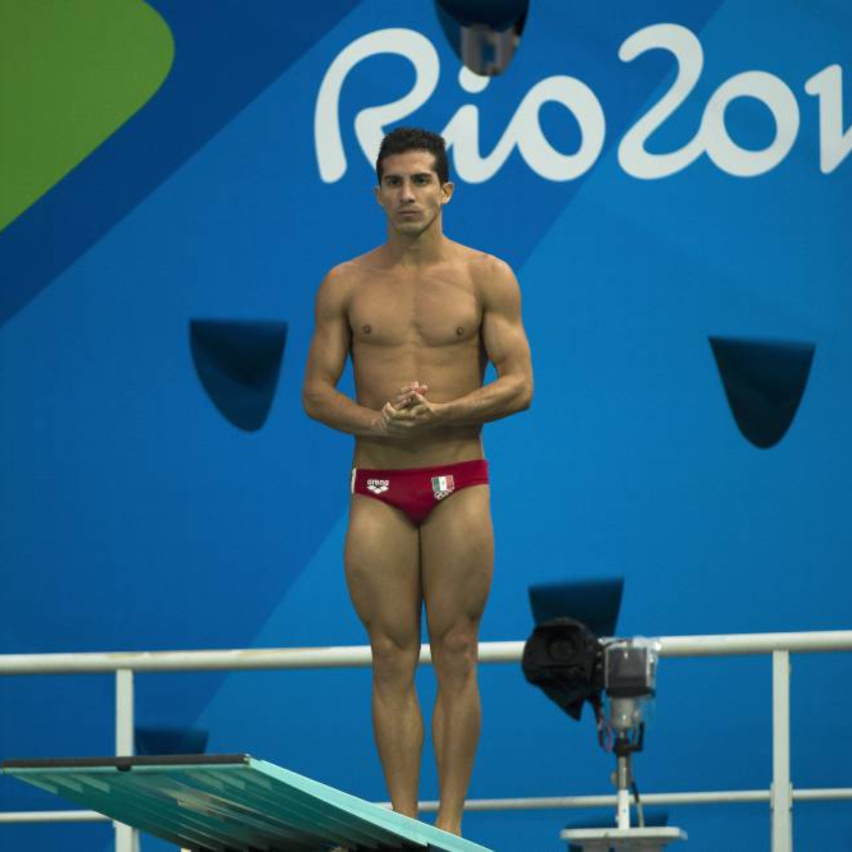 Exhiben precarias habitaciones en que los mexicanos descansarán en los Centroamericanos