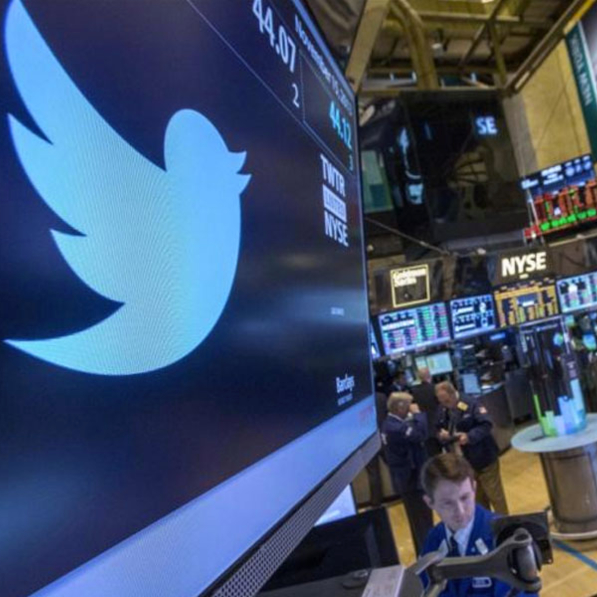 #HastaLaVista: Twitter se desploma, pierde usuarios y sus acciones bajan