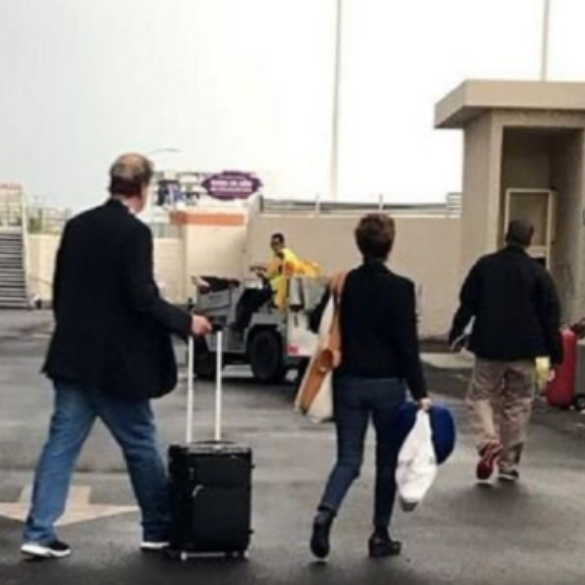 #Quemón: Vicente Fox se pasó las leyes por el arco del triunfo y así lo exhibieron