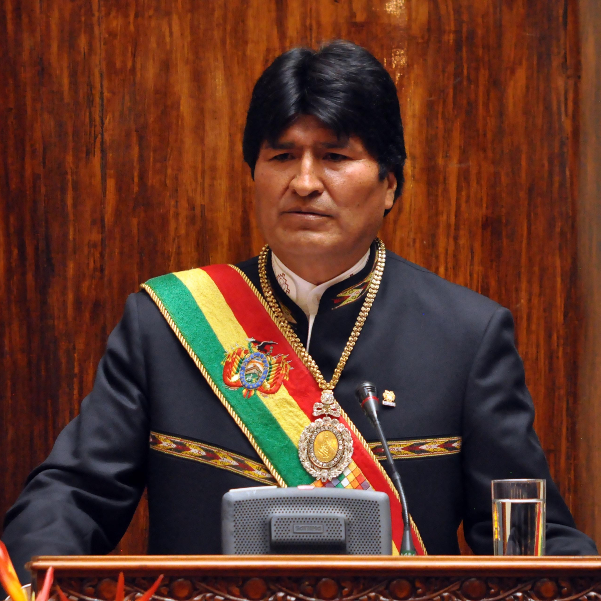 #Fail: Roban medalla presidencial de Bolivia en zona de prostíbulos