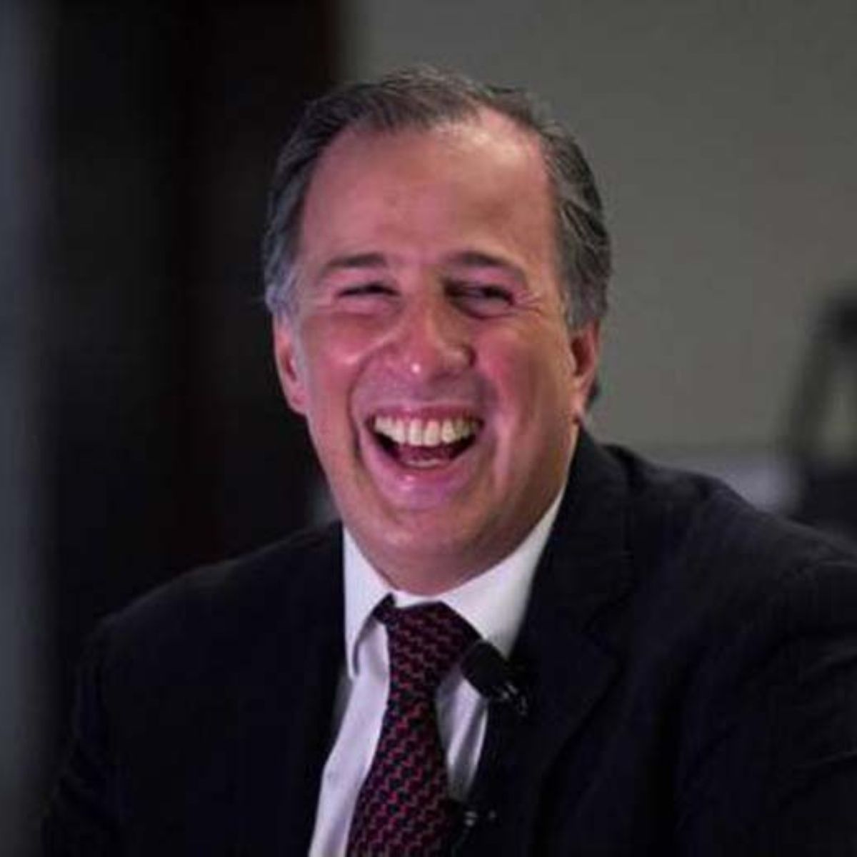 Meade prueba nuevo look e internet se descontrola