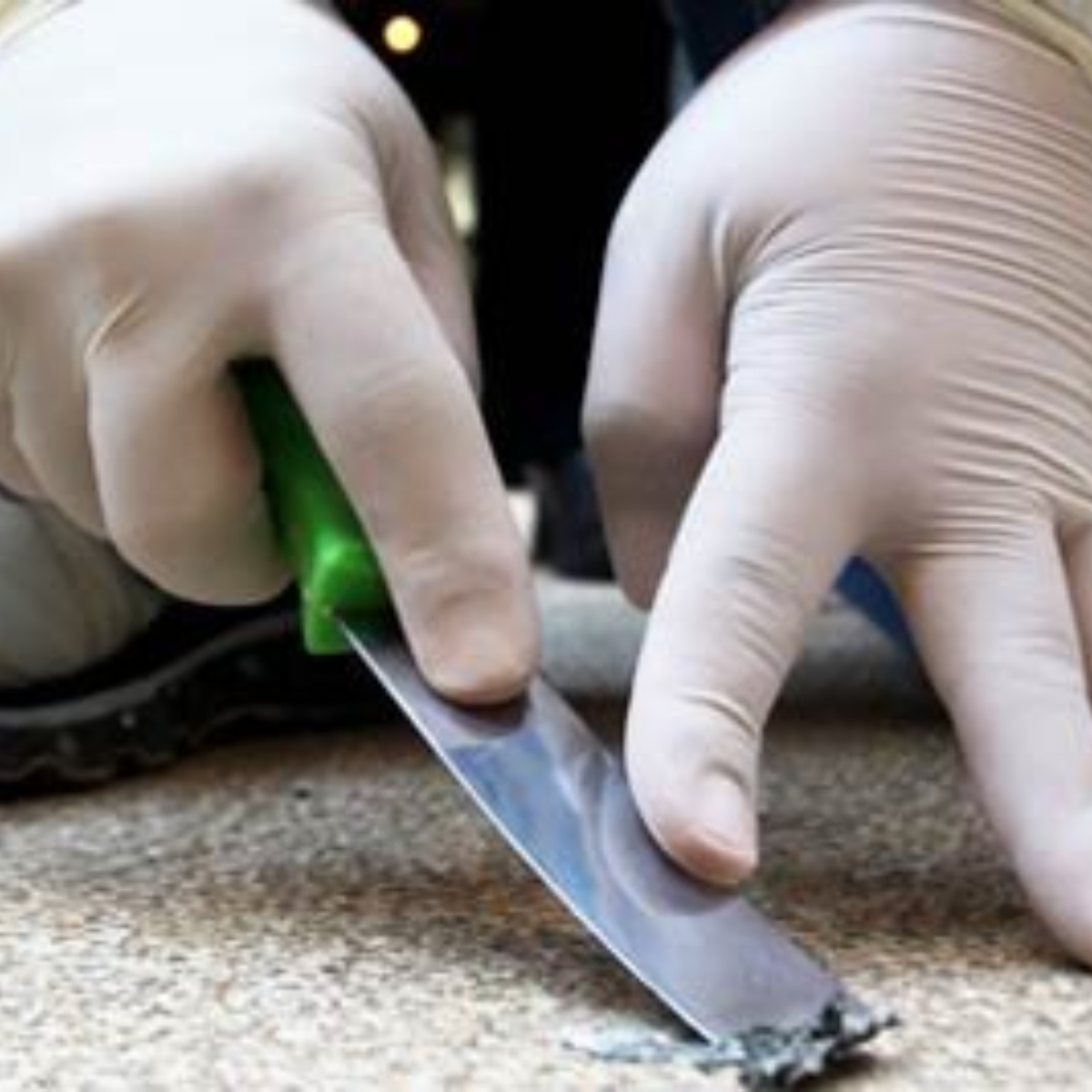 Así quieren acabar con el horrible hábito de tirar chicles al piso en la CDMX