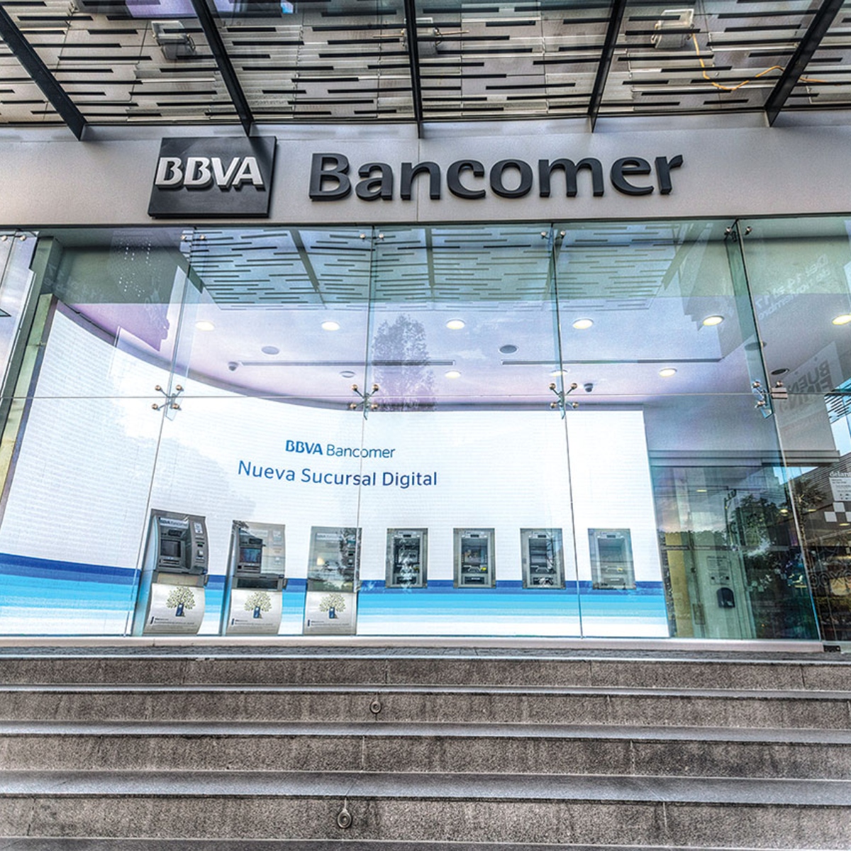 BBVA Bancomer despedirá a 1,500 trabajadores en México