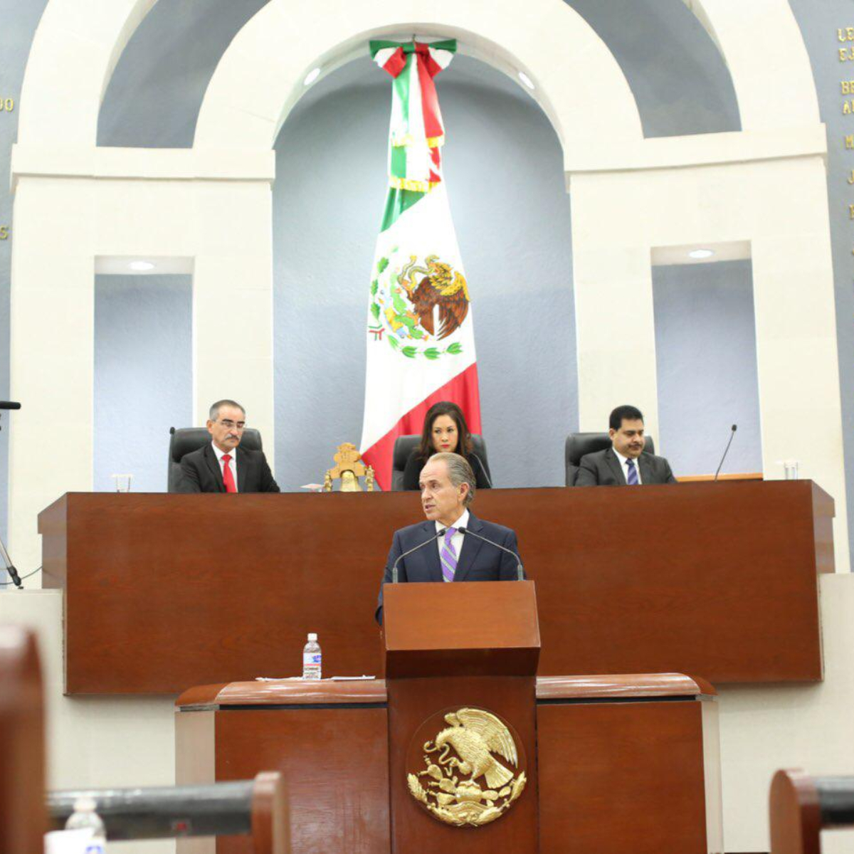 Piden debatir la legalización de drogas