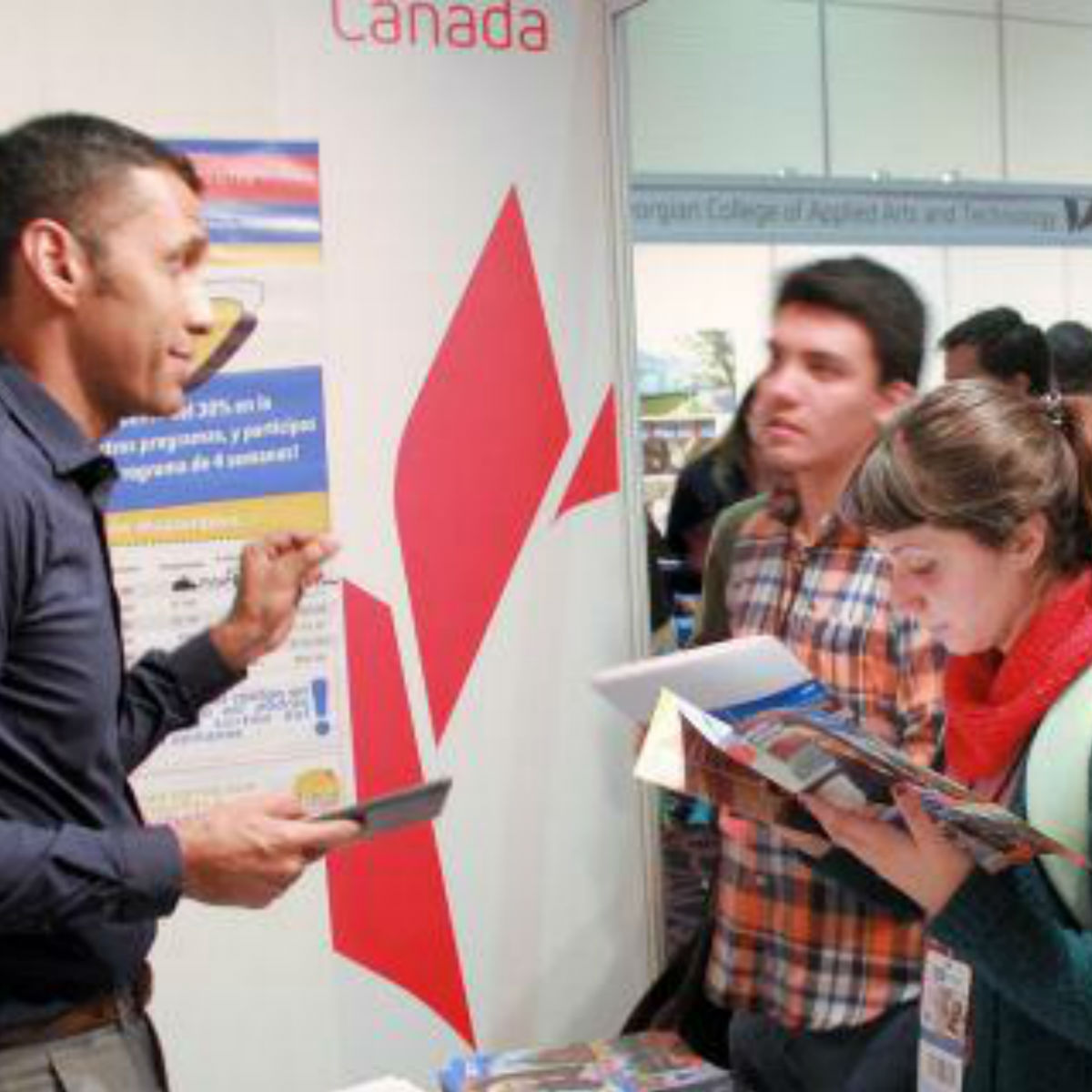 Canadá busca mexicanos que quieran estudiar en su país