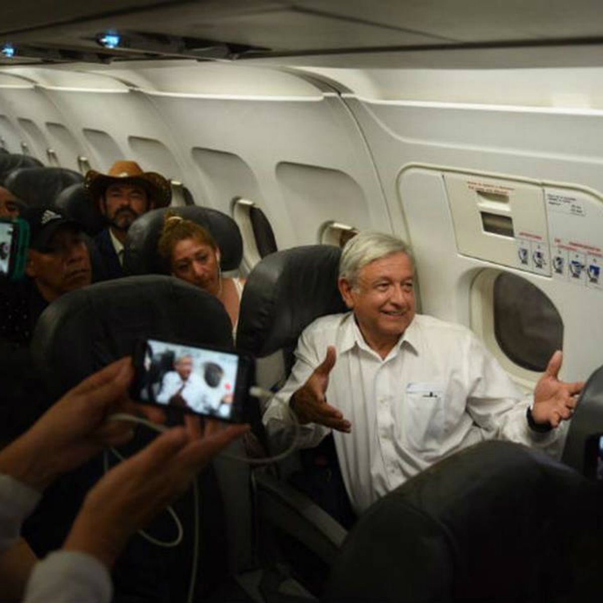 Esto es lo que ha gastado AMLO al viajar a sus giras en aviones comerciales