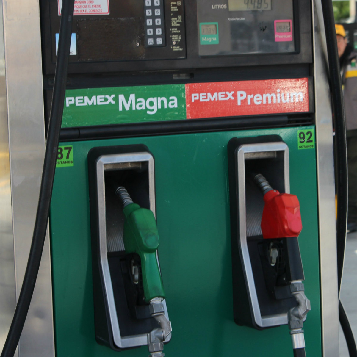 Hacienda anuncia disminución del precio de gasolina y diésel