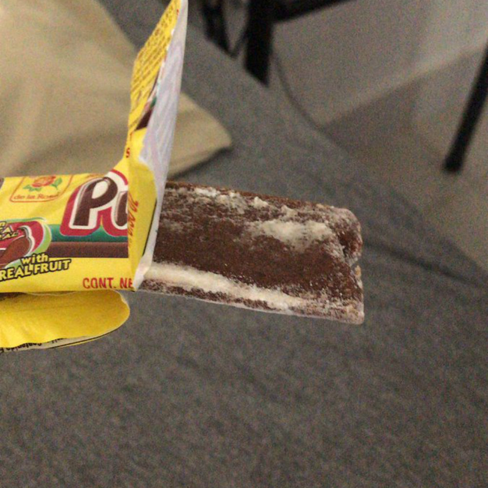 Gringos confunden ‘polvito blanco’ del Pulparindo con moho y lanzan reclamos