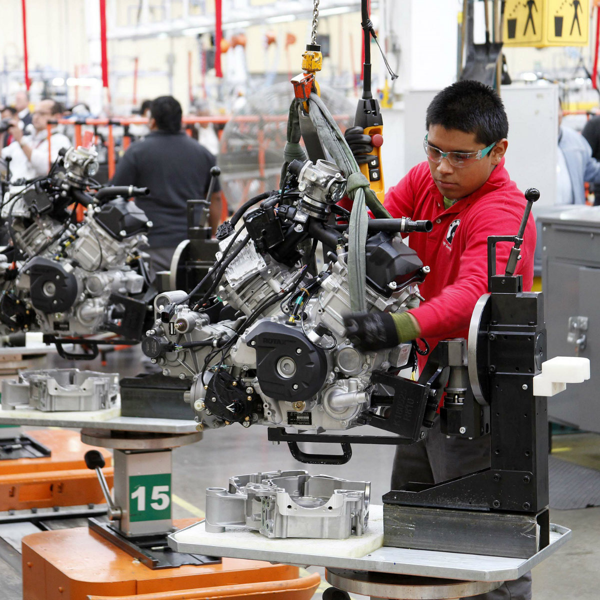 Millonario califica como ‘una gran bendición’ a los trabajos de 12 horas al día