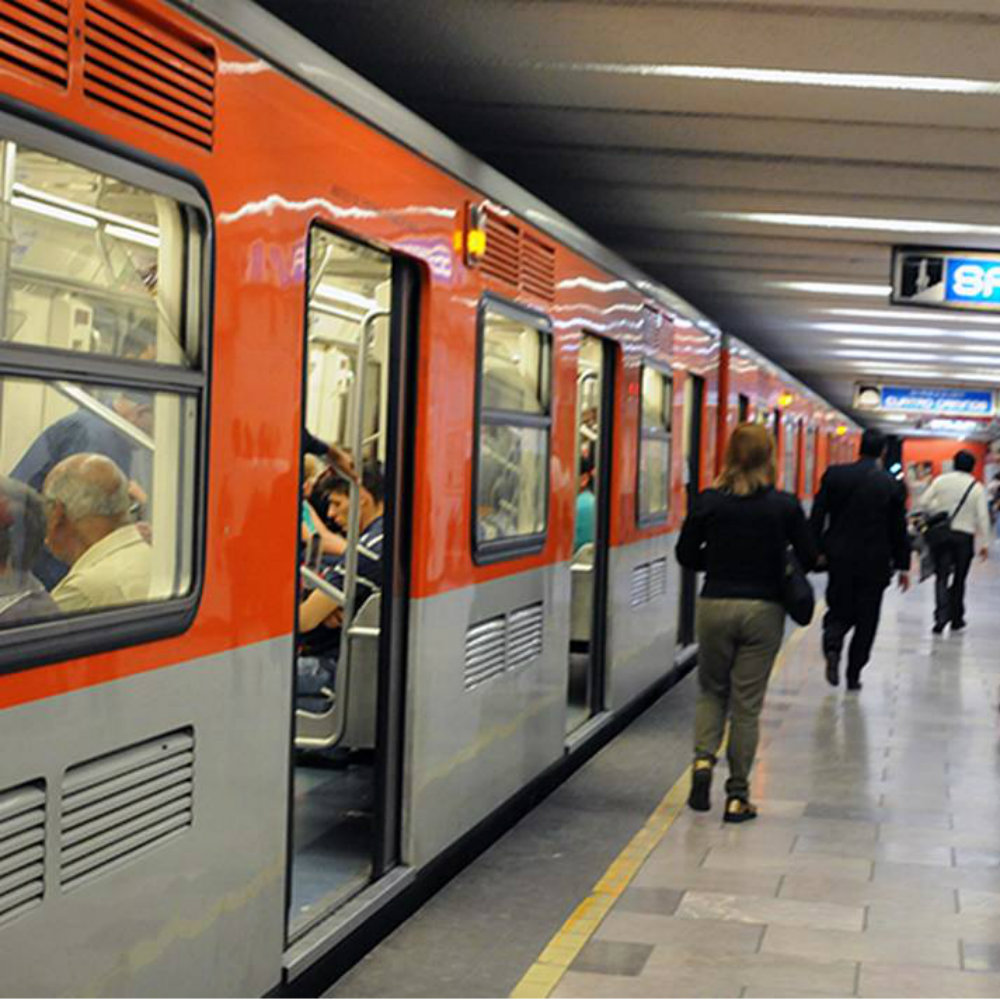 Reportan retrasos en el metro porque lanzaron a policía a las vías