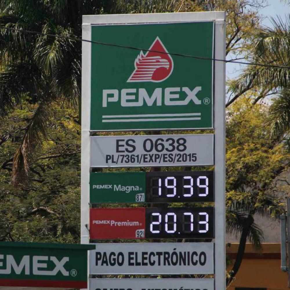 ¿Por qué la gasolina no baja a pesar de los estímulos que da el gobierno?