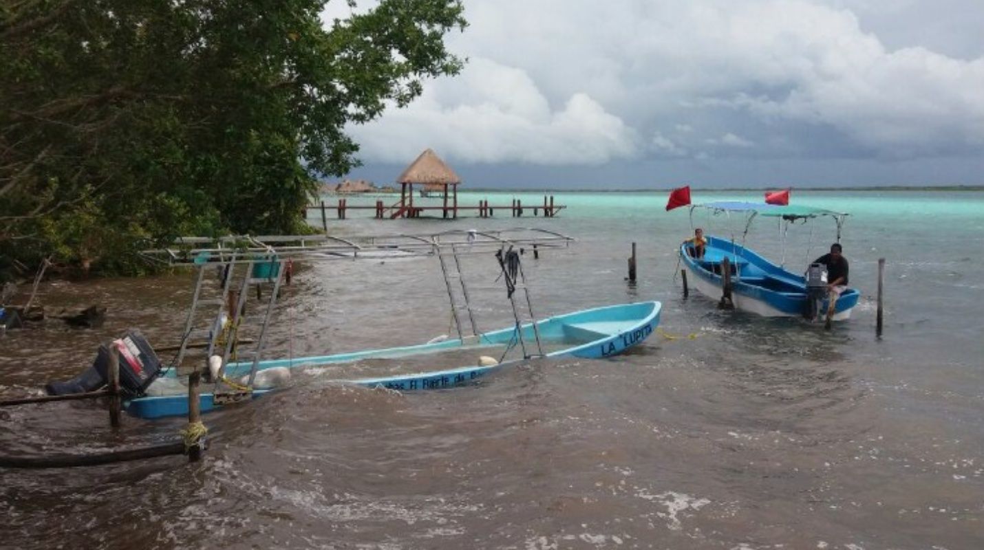 La laguna de Bacalar está perdiendo sus siete colores por la contaminación