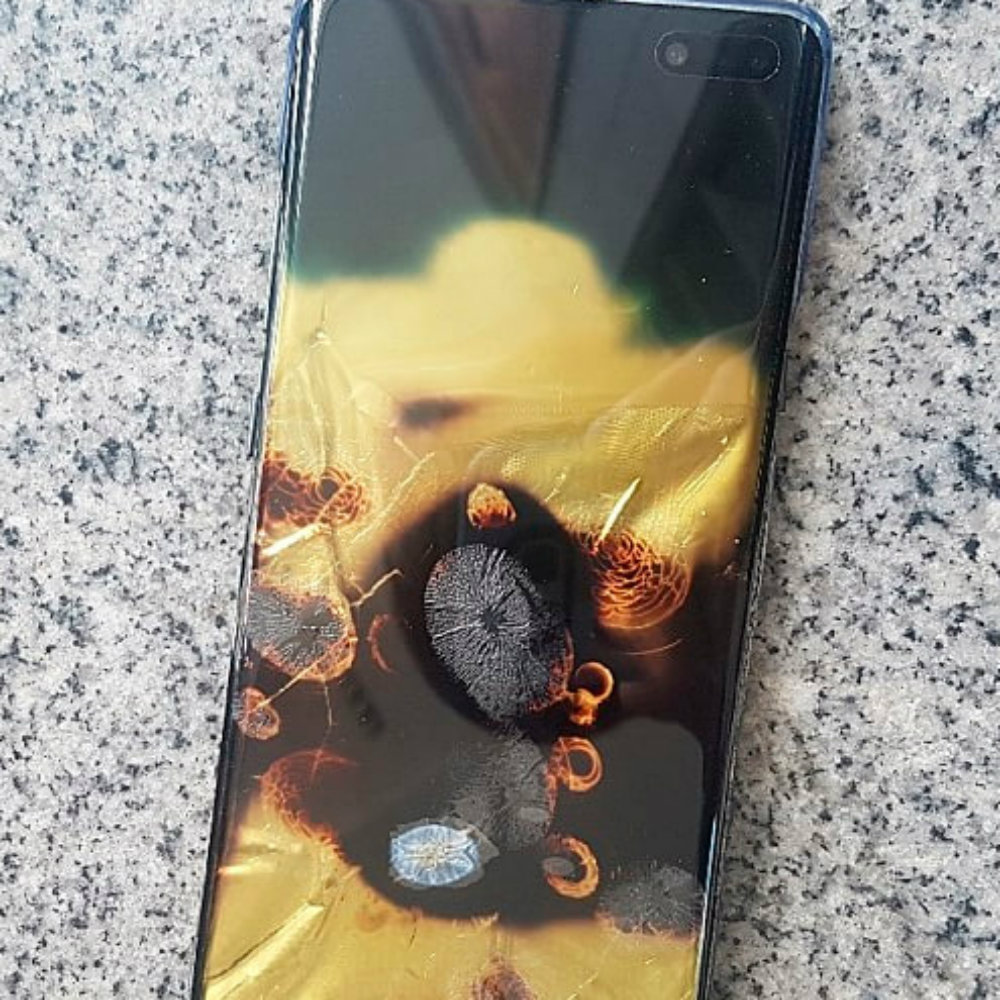 Se quema su Samsung Galaxy S10 y la compañía se niega a pagarle
