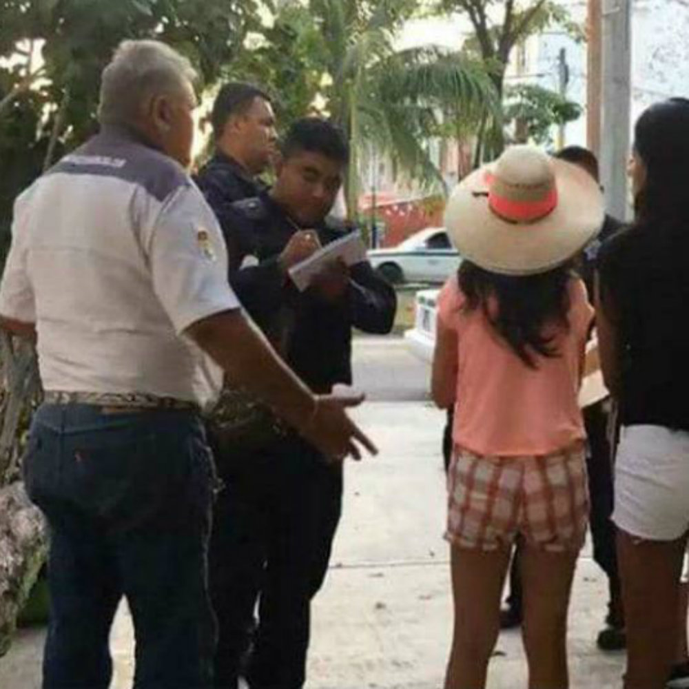 Exhiben a taxista que cobró más de 4 mil pesos a turistas por un viaje