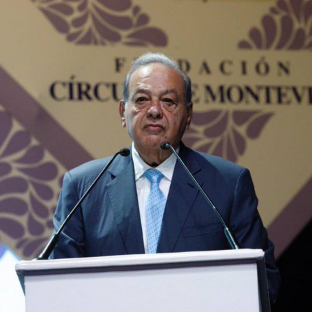 Slim lamenta el atraso de México y pide que se apueste por el internet satelital