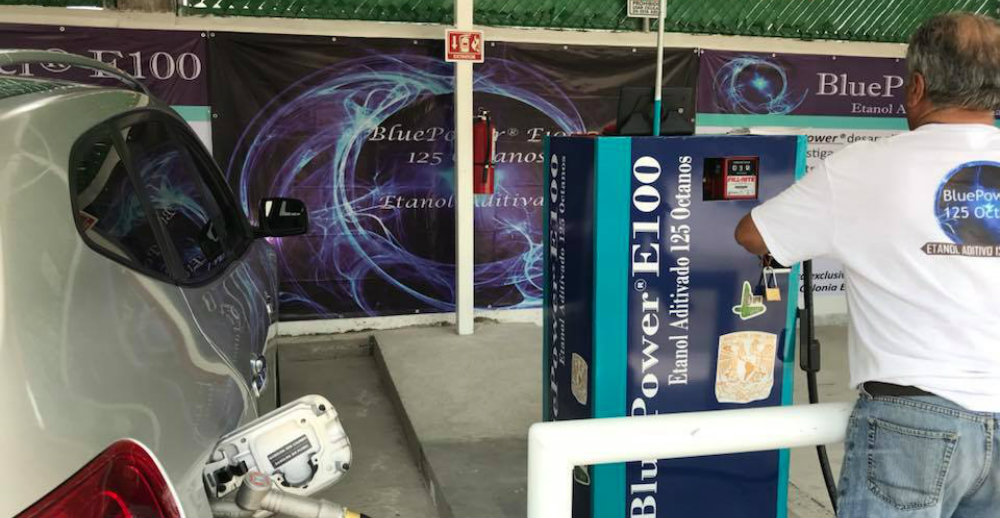 UNAM e IPN crean gasolina que rinde más y contamina menos