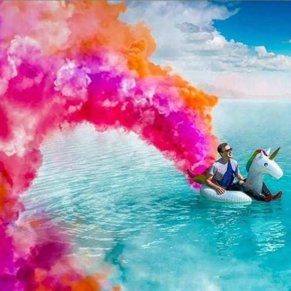 Influencers confunden lago contaminado con lugar paradisíaco y presumen fotos