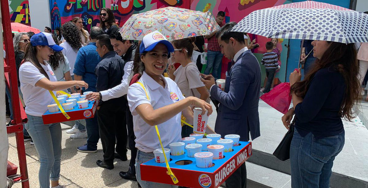 Shake Shack se lanza contra Burger King por regalar refrescos en su inauguración