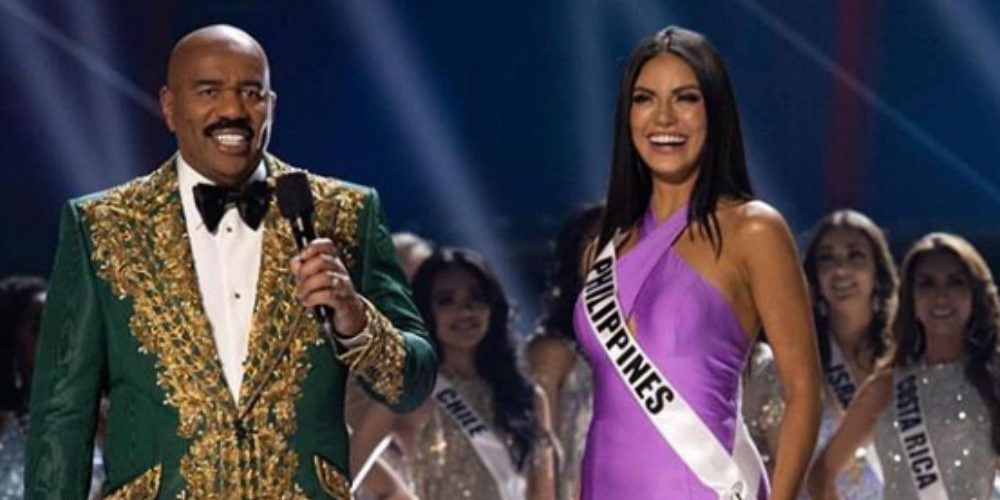 Conductor De Miss Universo Otra Vez Confunde A La Ganadora